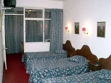 A Pousada Residencial Parque Funchal  Albergue Funchal (Madeira)