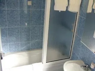 A Pousada Residencial Parque Funchal  Albergue