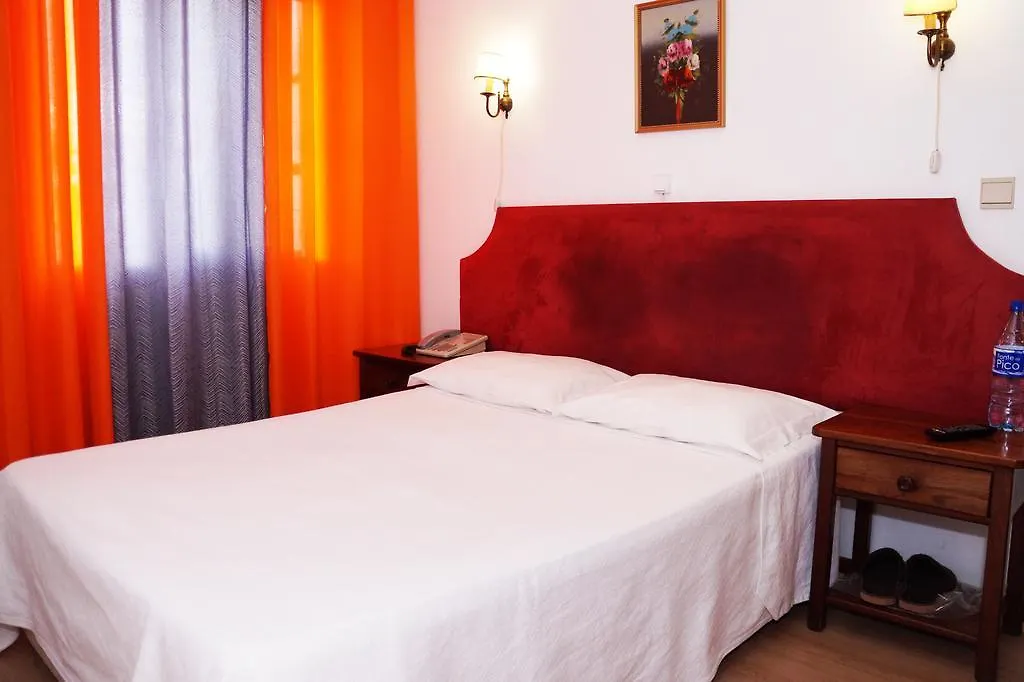 Albergue A Pousada Residencial Parque Funchal