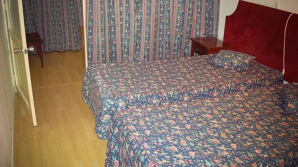 A Pousada Residencial Parque Funchal  Albergue