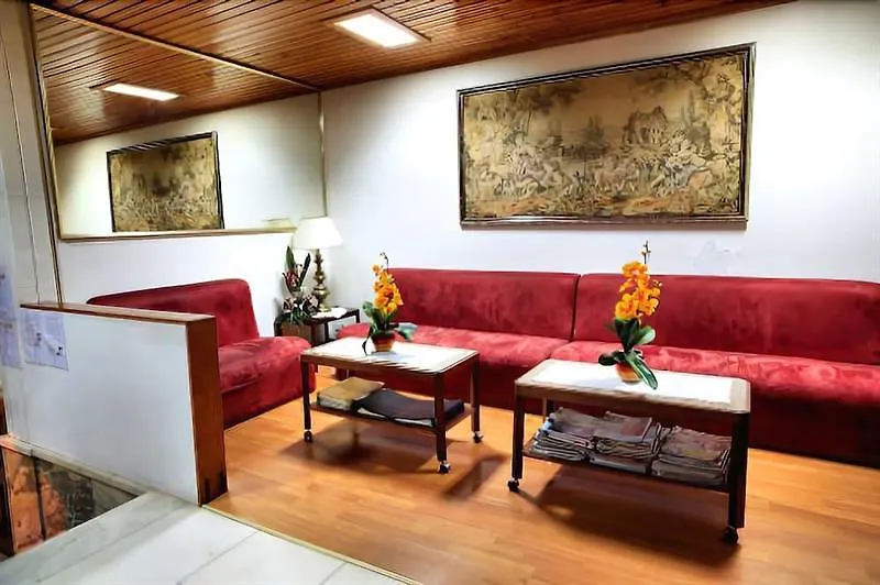 Albergue A Pousada Residencial Parque Funchal